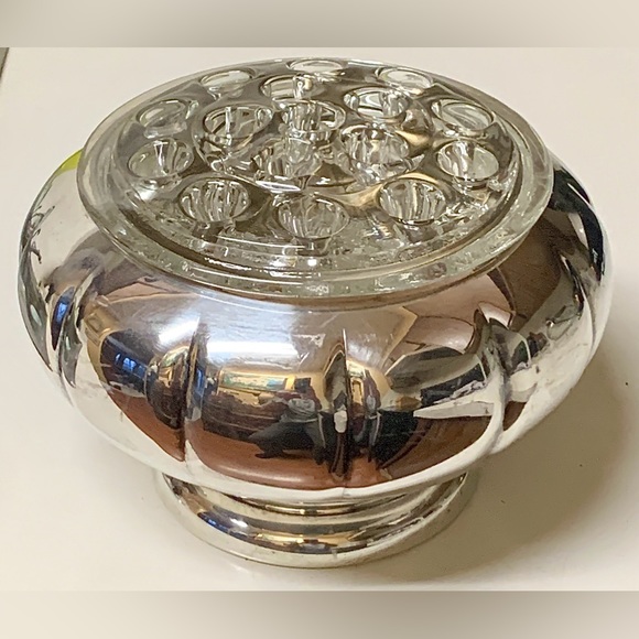 Vintage Primrose E P Copper Silver Plated Rose Bowl with Removable Holed Cover - Picture 9 of 16
